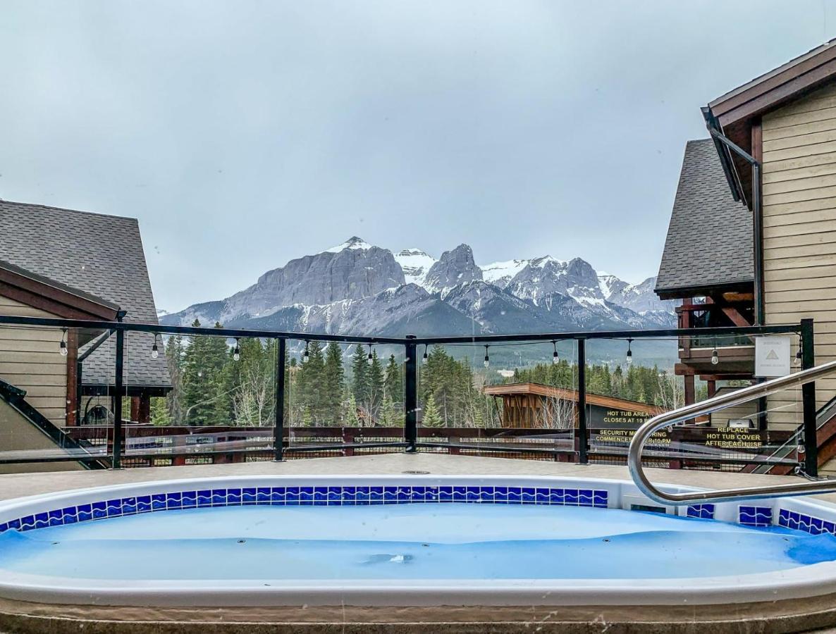 Revel Guest House - The Place For Merriment Canmore Exterior foto